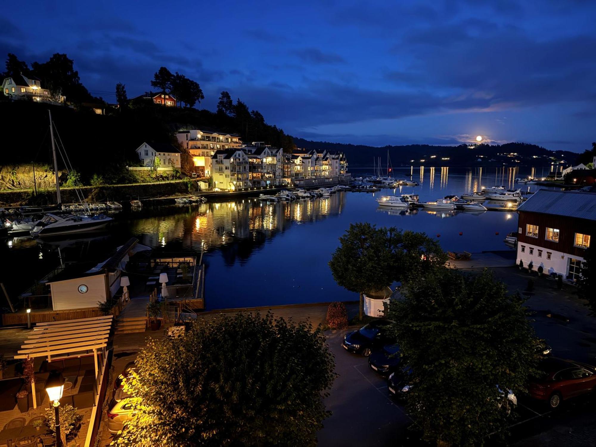 Tvedestrand Fjordhotell - Unike Hoteller Esterno foto